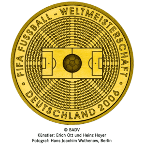 Vorderseite Goldmünze 1/2 Unze 100 Euro Deutschland 2005 FIFA WM Deutschland, der Hersteller Div. dt. Prägeanstalten