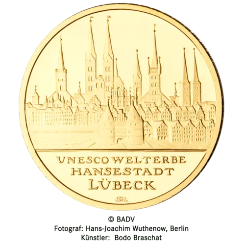 Vorderseite Goldmünze 1/2 Unze 100 Euro Deutschland 2007 UNESCO Welterbe - Hansestadt Lübeck, der Hersteller Div. dt. Prägeanstalten