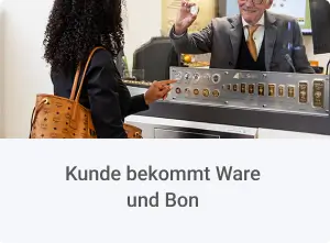 Kunde bekommt Ware und Bon